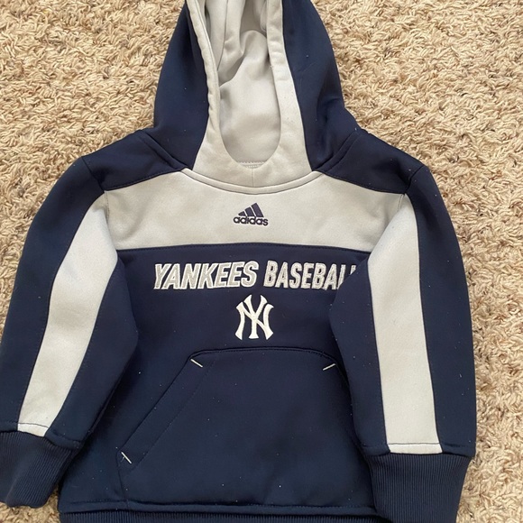 Boys 2T Adidas Yankee sweatshirt - Picture 4 of 6